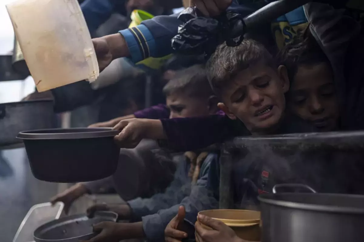 Gazze'de 65 binden fazla çocuk ölümle burun buruna!