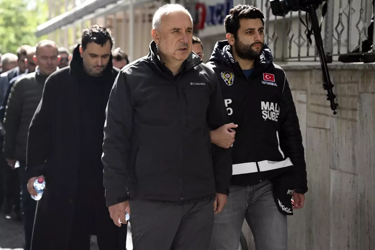 İBB'ye yönelik yolsuzluk soruşturmasında 30 kişi için tutuklama talebi