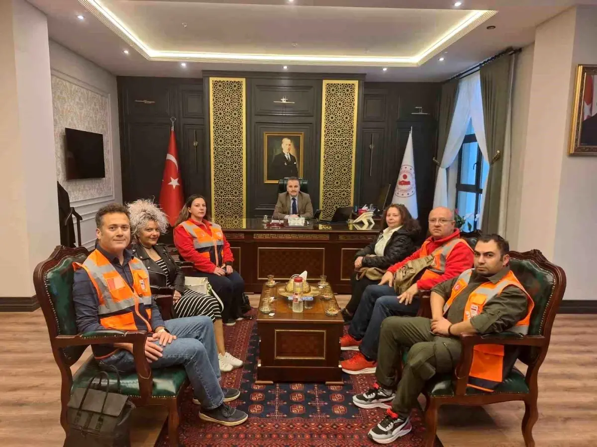 İdaSar Arama Kurtarma Derneği'nden Kaymakam Odabaş'a Ziyaret