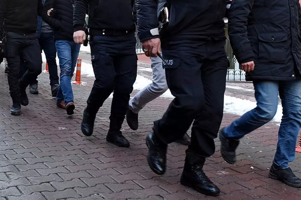 İstanbul'da 1 Mayıs operasyonunda 76 gözaltı