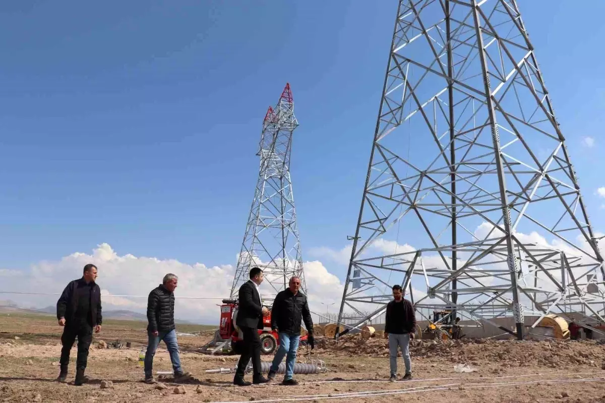 Diyadin Kaymakamı Mustafa Karali Trafo Merkezini Ziyaret Etti