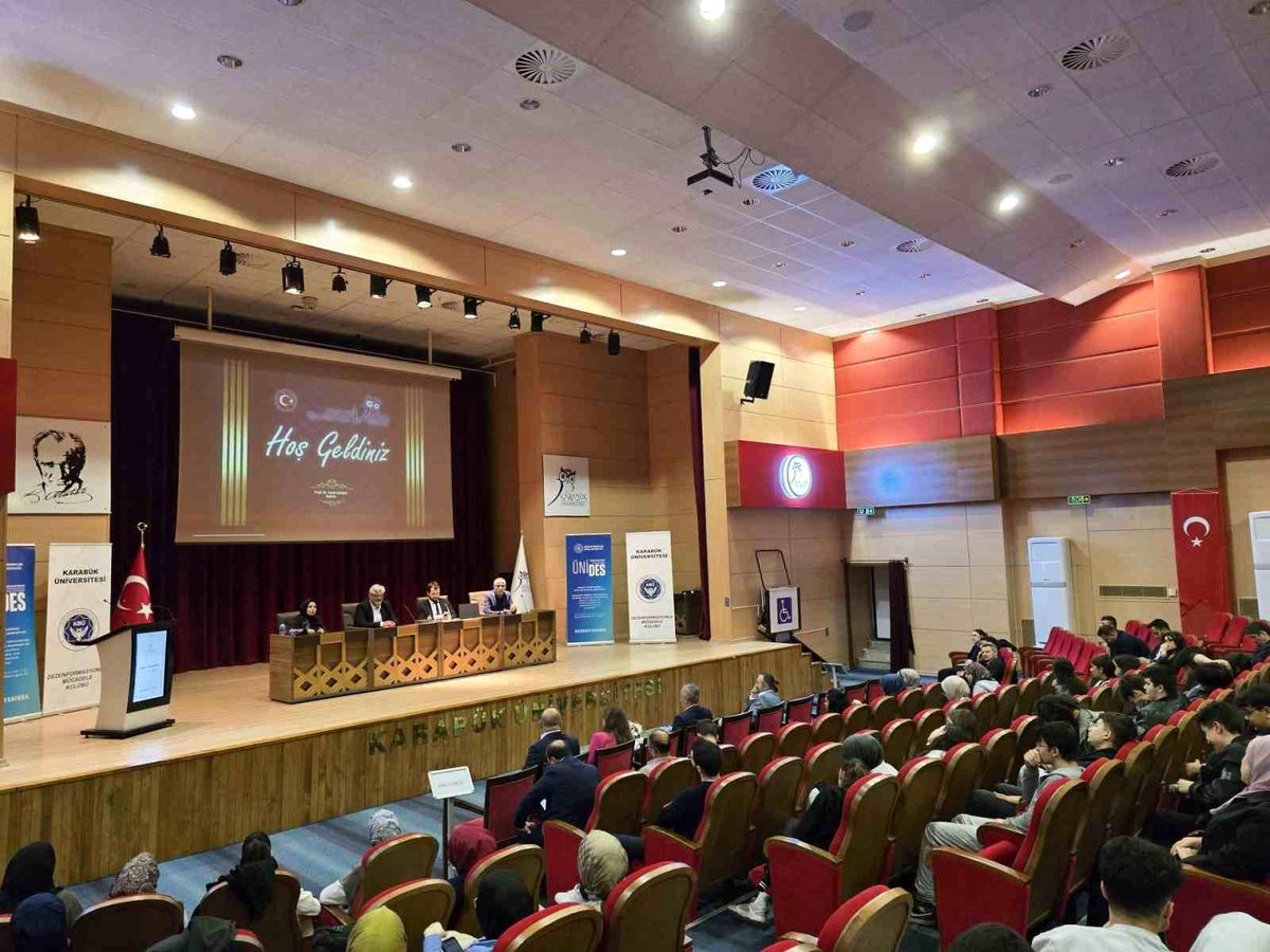 KBÜ'de dezenformasyonla mücadele çalıştayı düzenlendi