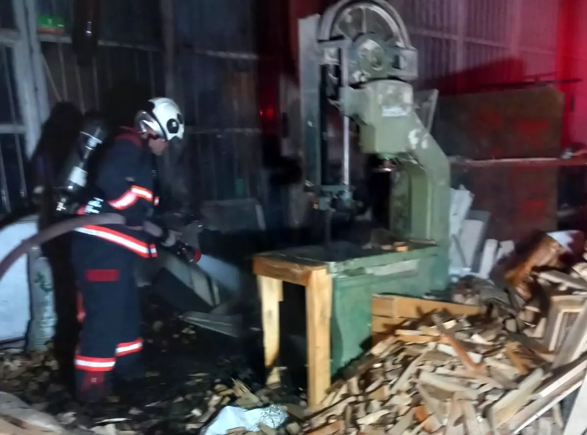 Malatya'da Marangoz Atölyesinde Yangın