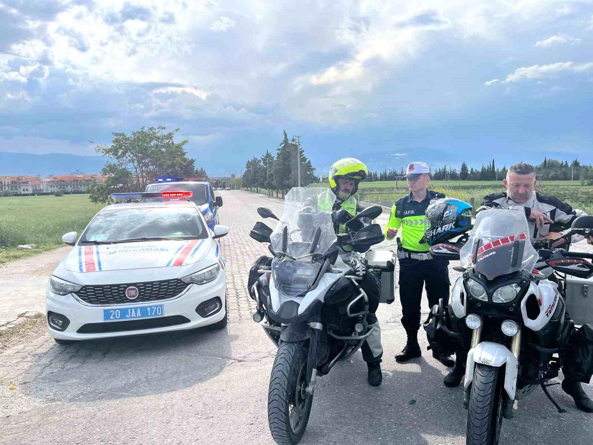 Denizli'de Motosiklet Kazaları İçin 'Bir Kural, Bir Ömür' Projesi Başlatıldı