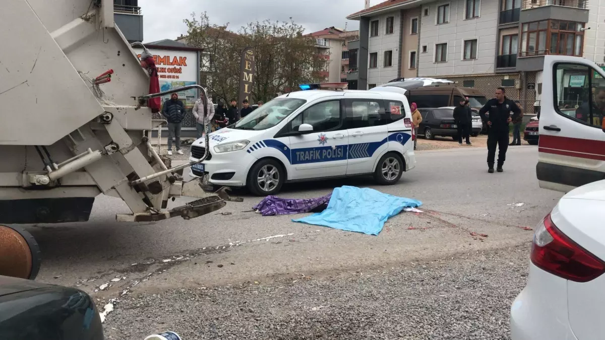 Karasu'da Çöp Kamyonu, Yaya Hasan Topaslan'a Çarptı