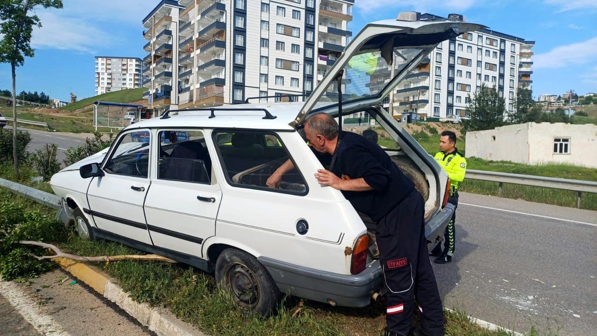 Siirt'te Otomobil Kazası: 1 Yaralı
