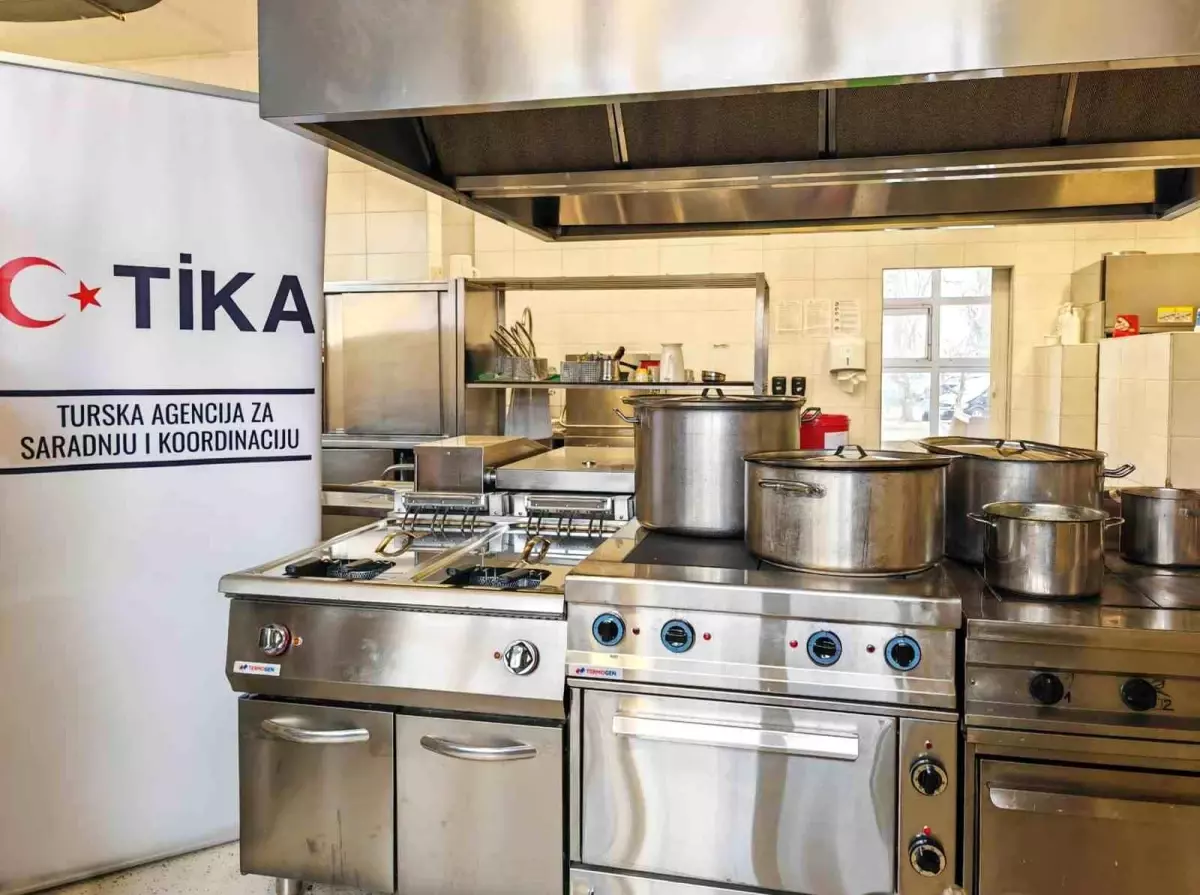 TİKA, Sırbistan'daki Öğrenci Yurdunun Mutfak Ekipmanlarını Yeniledi