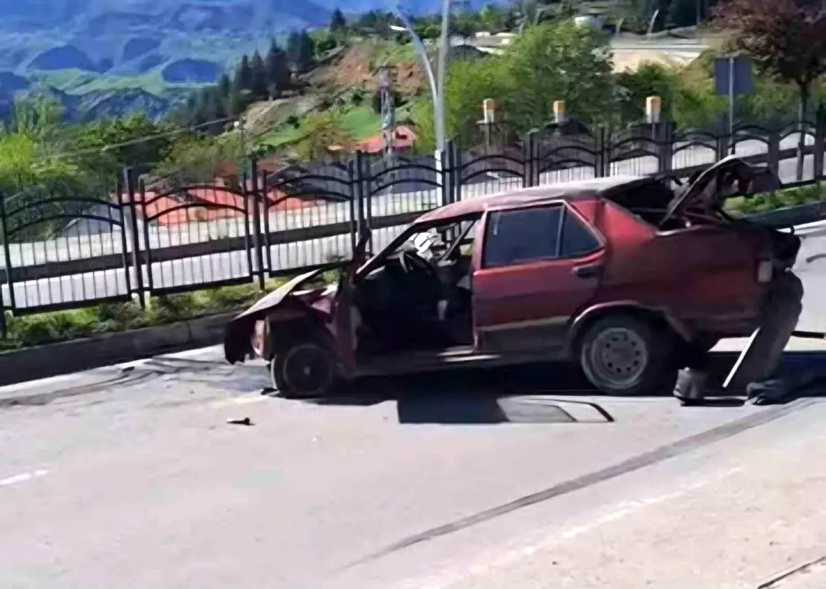 Tunceli'de Takla Atan Otomobilin Sürücüsü Yaralandı
