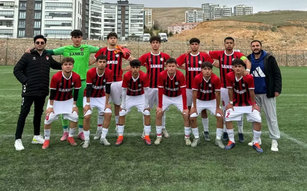 Adil Sani Konukoğlu Spor Lisesi Türkiye Finallerine Katılıyor