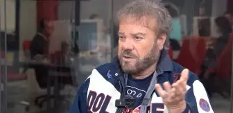 Atilla Atasoy: Evde çırılçıplak dolaşırım, depreme de öyle yakalandım