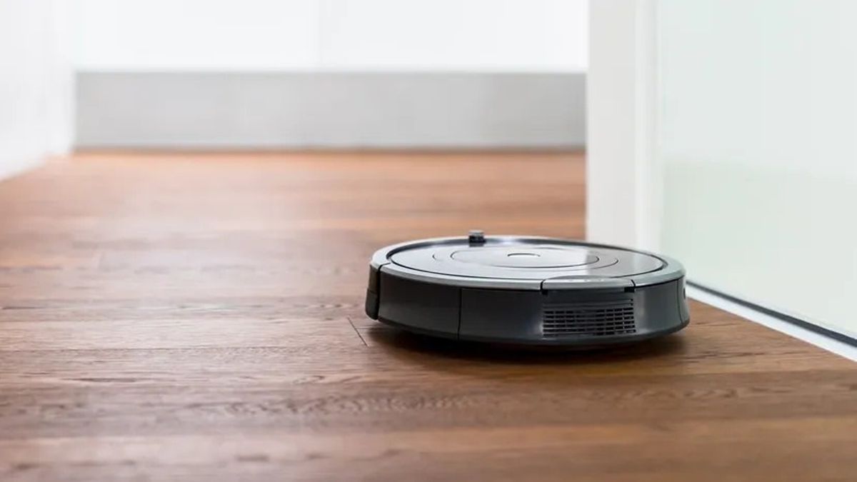 Robot Süpürgeler, Telefon Şarj Etmeye ve Egzersiz Yapmaya Yardımcı Olacak Şekilde Yeniden Programlandı