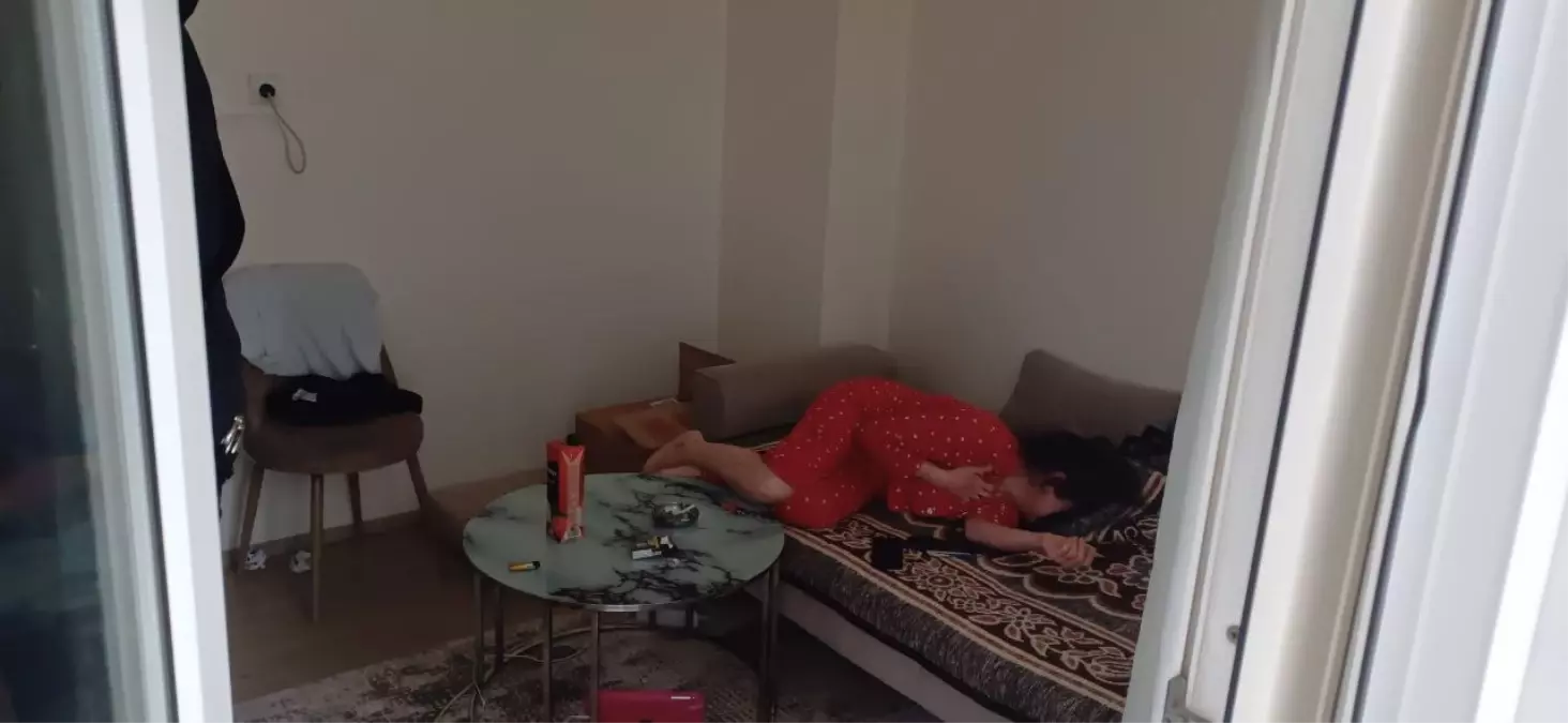 Aksaray'da Dini Nikahlı Kadın Bıçaklandı, Oğul Polisi Aradı