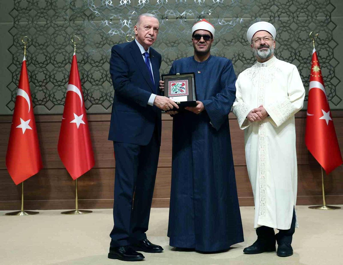Cumhurbaşkanı Erdoğan: 'Ya aslımıza dönecek ya da yapamadıklarımız için nedamet getirmeye devam edeceğiz'