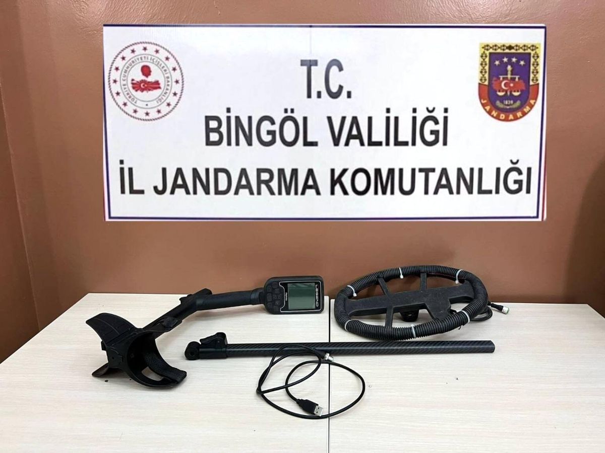 Bingöl'de Define Arayan Şahıs Suçüstü Yakalandı