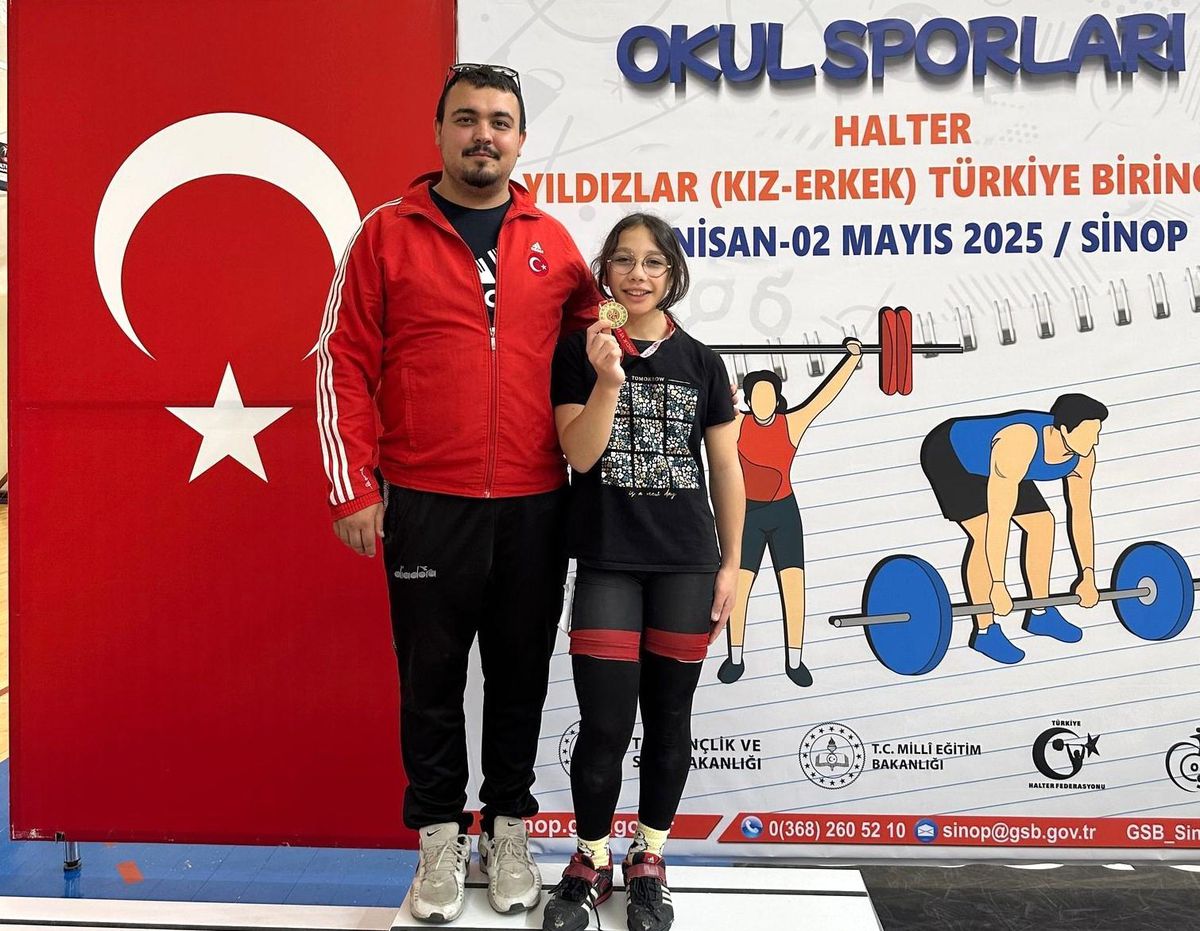 Denizlili Hayrunnisa Karaca, Halter Türkiye Şampiyonu Oldu