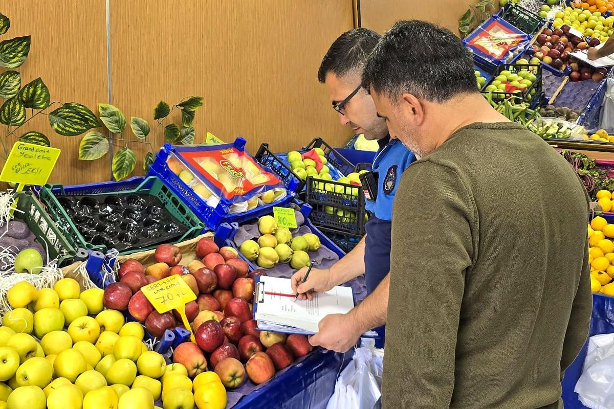 Aydın'da Zabıta Ekiplerinden Fiyat Etiketi Denetimi