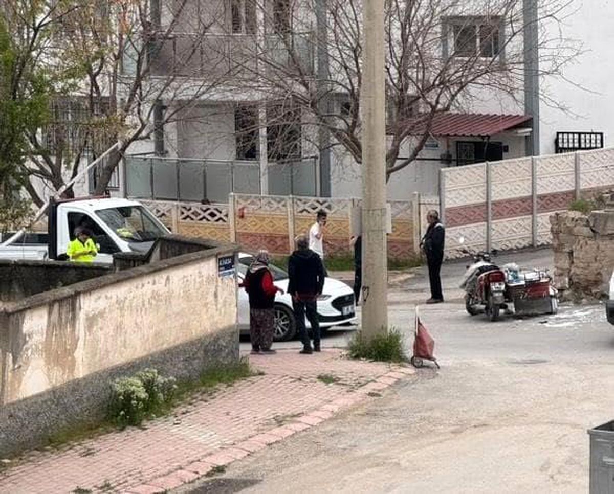 Elazığ'da Sepetli Motosiklet ile Otomobil Çarpıştı: 2 Yaralı