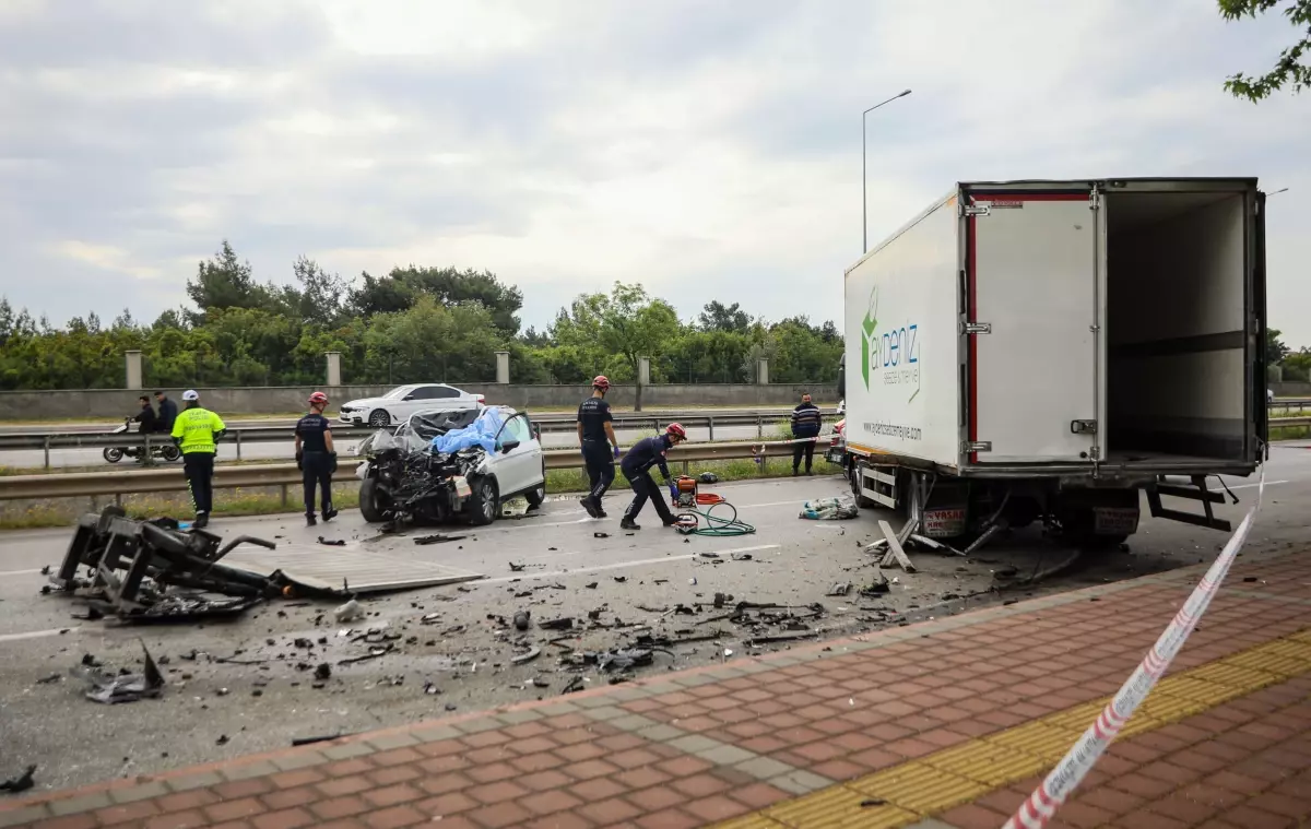 Antalya'da Feci Kaza: Genç Adam Hayatını Kaybetti