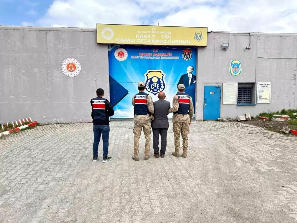 Kars'ta Aranan Suçlu Jandarma Tarafından Yakalandı