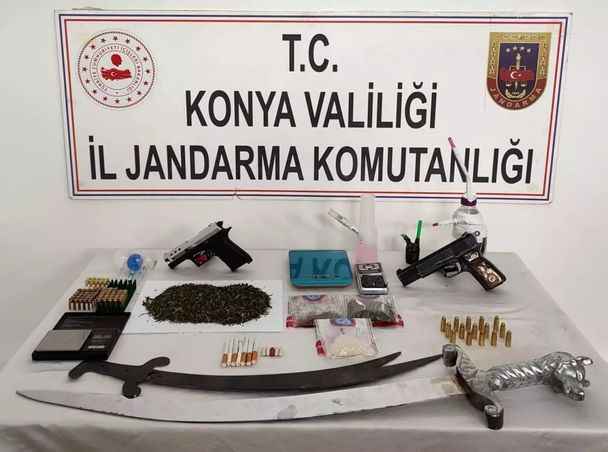 Konya'da Uyuşturucu Operasyonu: 5 Gözaltı
