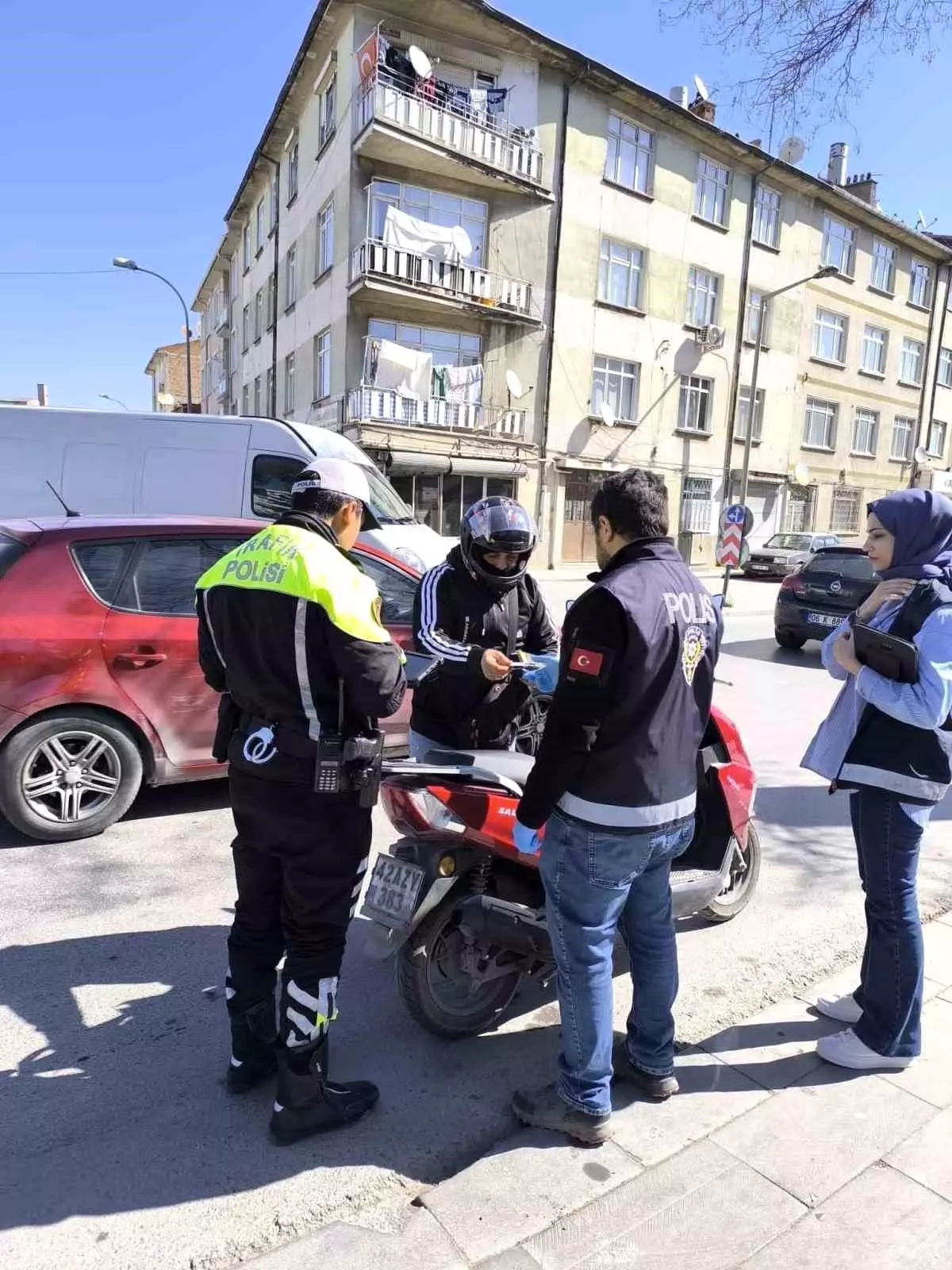 Konya'da Emniyet Operasyonları: 100 Bin Kişi Sorgulandı, Çok Sayıda Suç Unsuru Ele Geçirildi