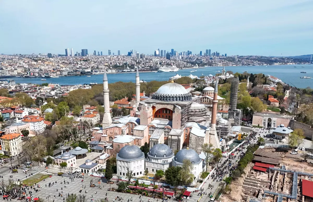 Türkiye, 2025'e Kadar 1 Milyon Çinli Turist Hedefliyor