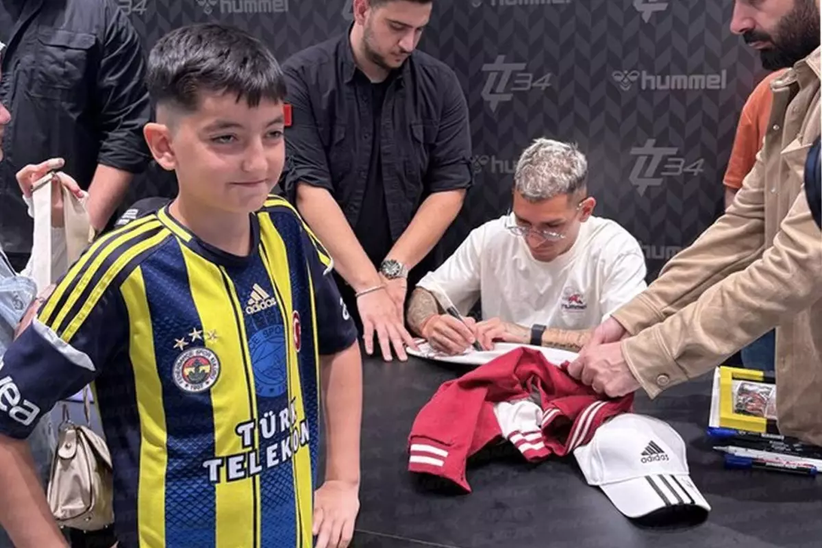 Lucas Torreira'dan anlamlı Fenerbahçe paylaşımı
