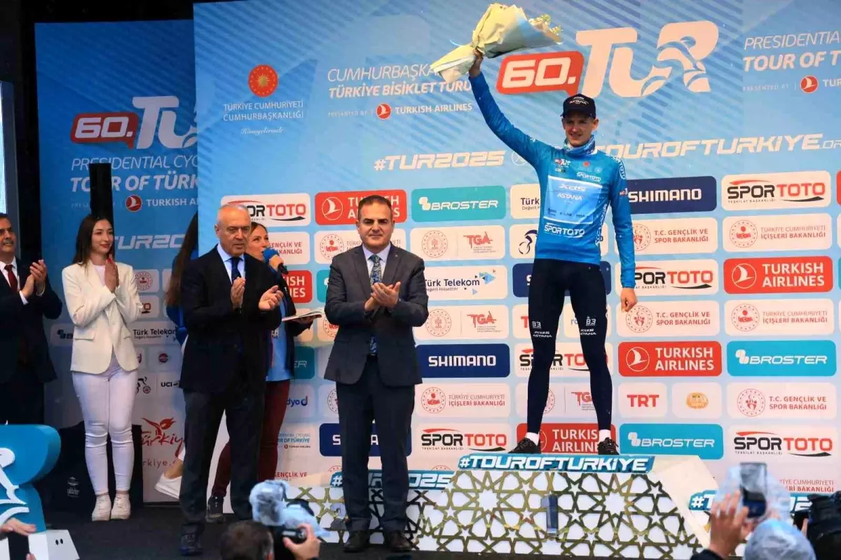 Wout Poels, 60. Cumhurbaşkanlığı Türkiye Bisiklet Turu'nun 'Kraliçe' Etabını Kazandı