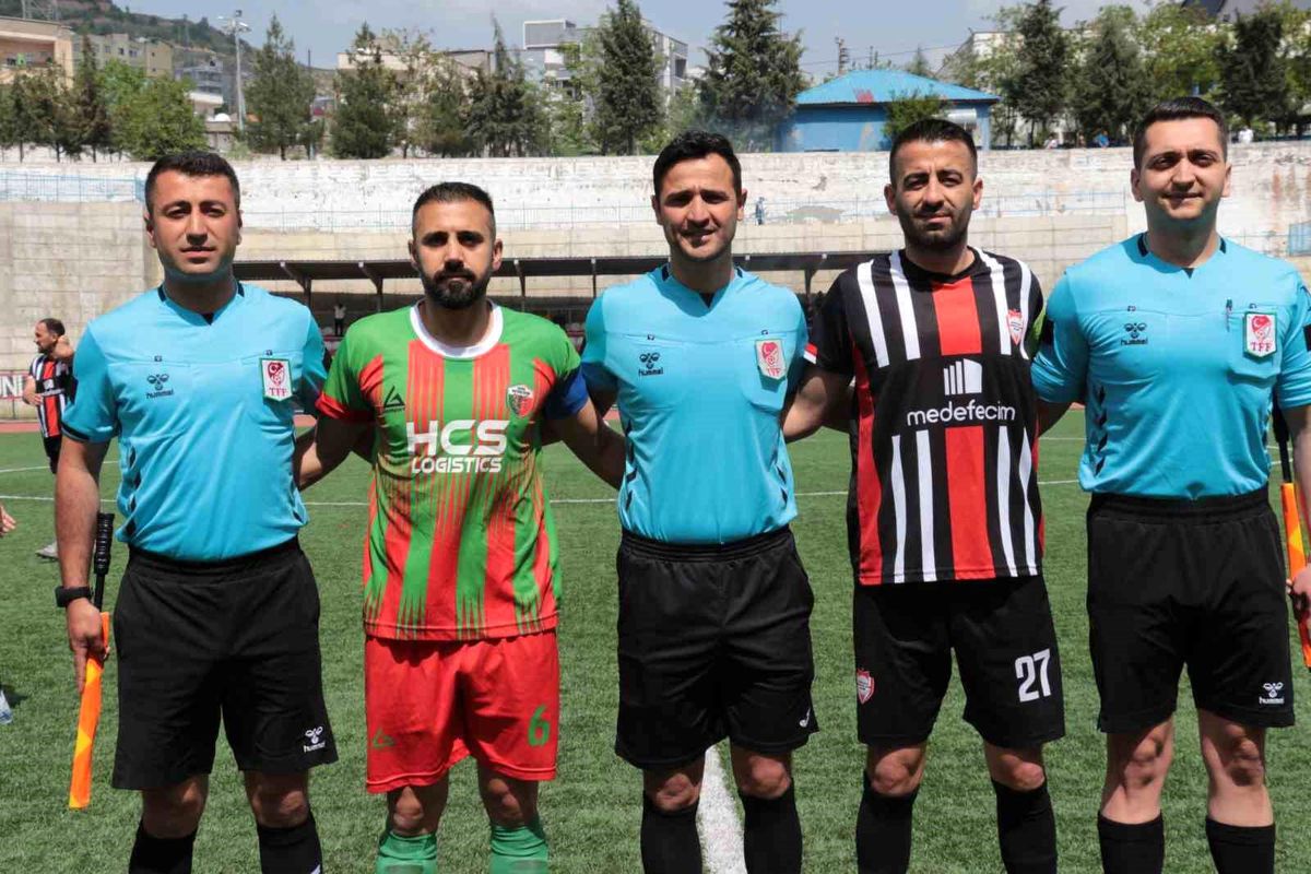 Şırnak'ta Amatör Lig Şampiyonluğu Maçında Kavga Çıktı