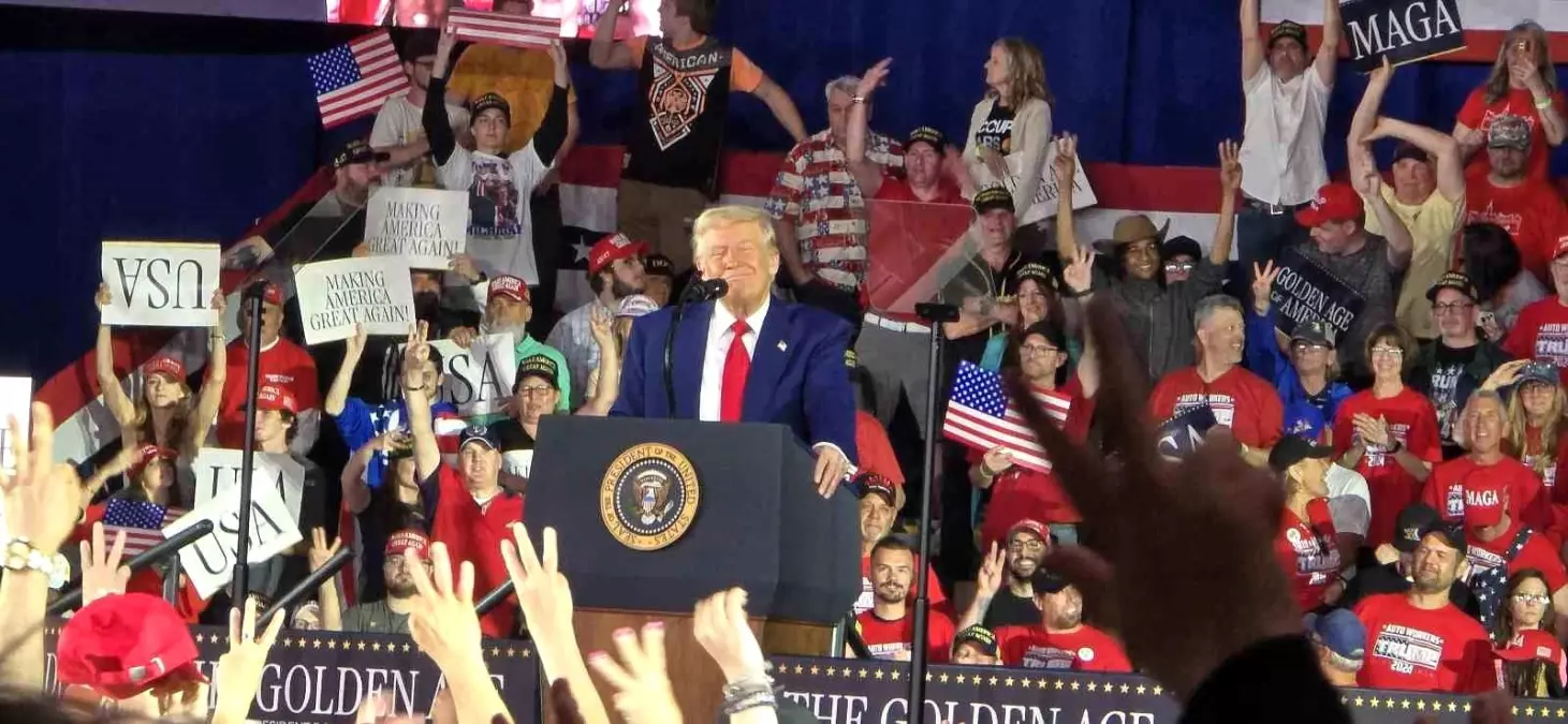 Trump, Başkanlık Görevindeki 100. Gününü Michigan'da Mitingle Kutladı