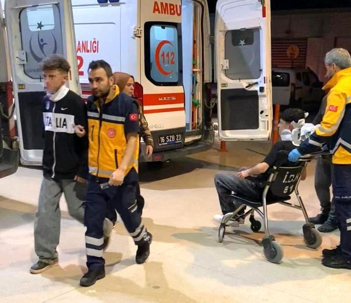 İnegöl'de Silahlı Darp Olayı: İki Genç Hastaneye Kaldırıldı