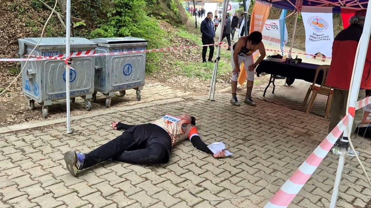 Düzce'de Gençler Türkiye Oryantiring Şampiyonası Düzenlendi