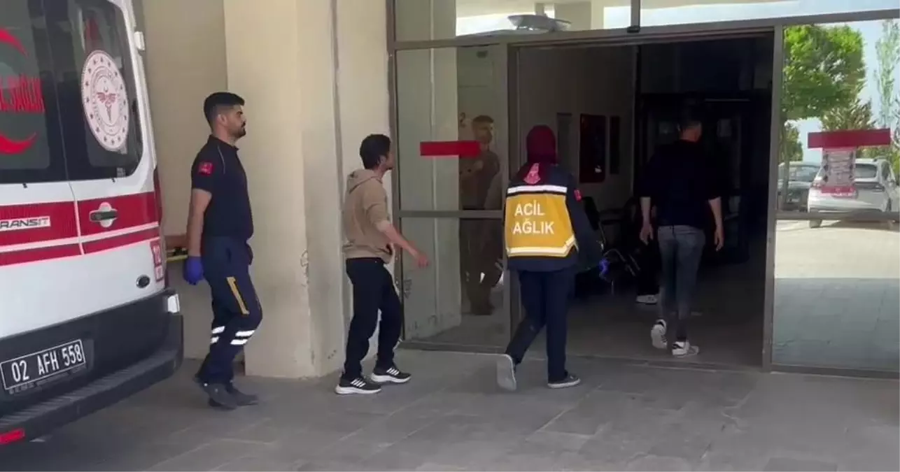 Adıyaman'da Bıçaklı Kavga: 3 Yaralı