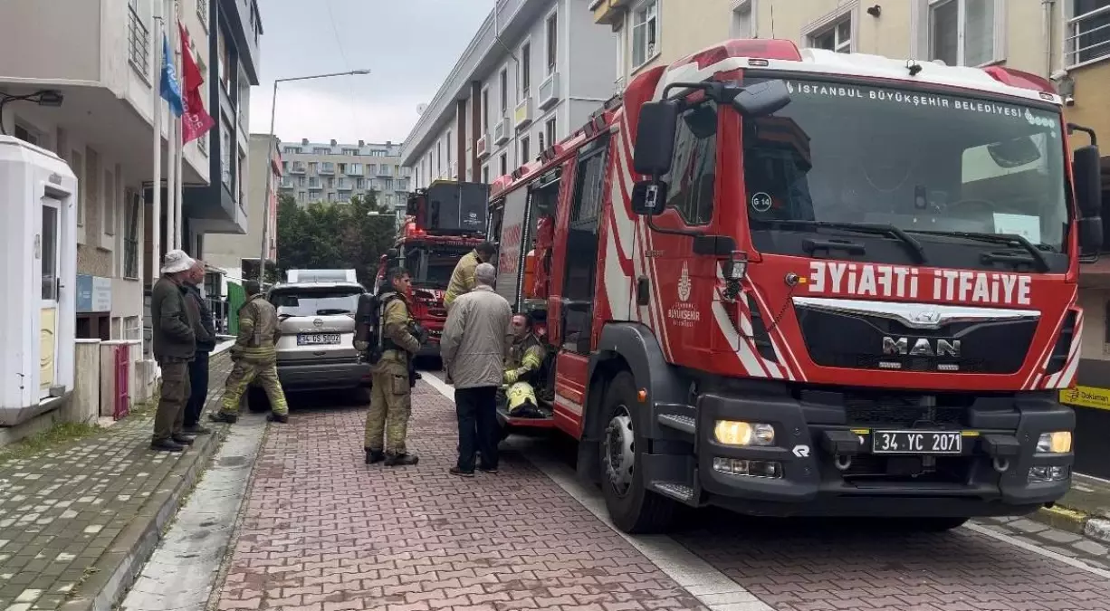 İstanbul'da Kız Yurdunda Elektrik Arızası Nedeniyle Yangın Çıktı