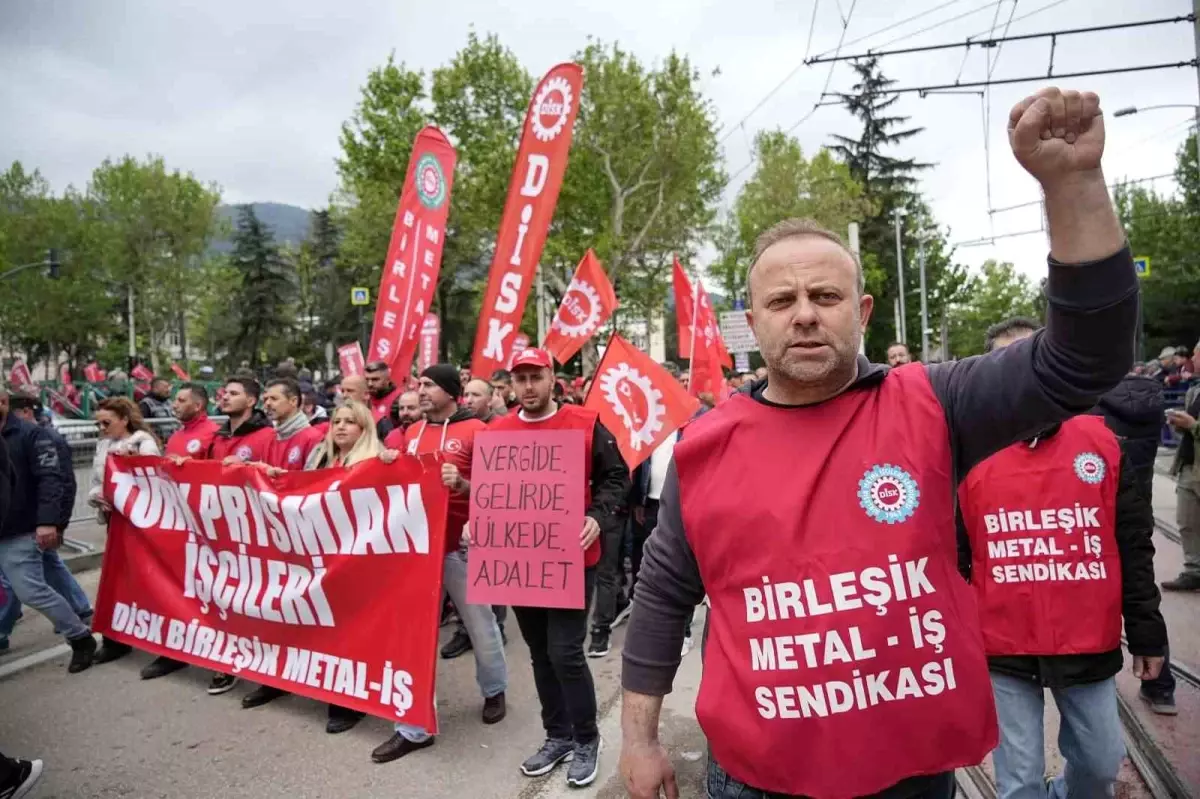Bursa'da 1 Mayıs Emek ve Dayanışma Günü Coşku ile Kutlandı