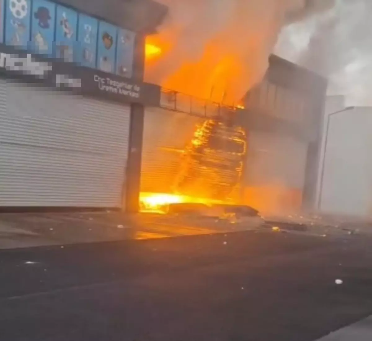 Diyarbakır'da Balata Spreyi Üretiminde Patlama ve Yangın