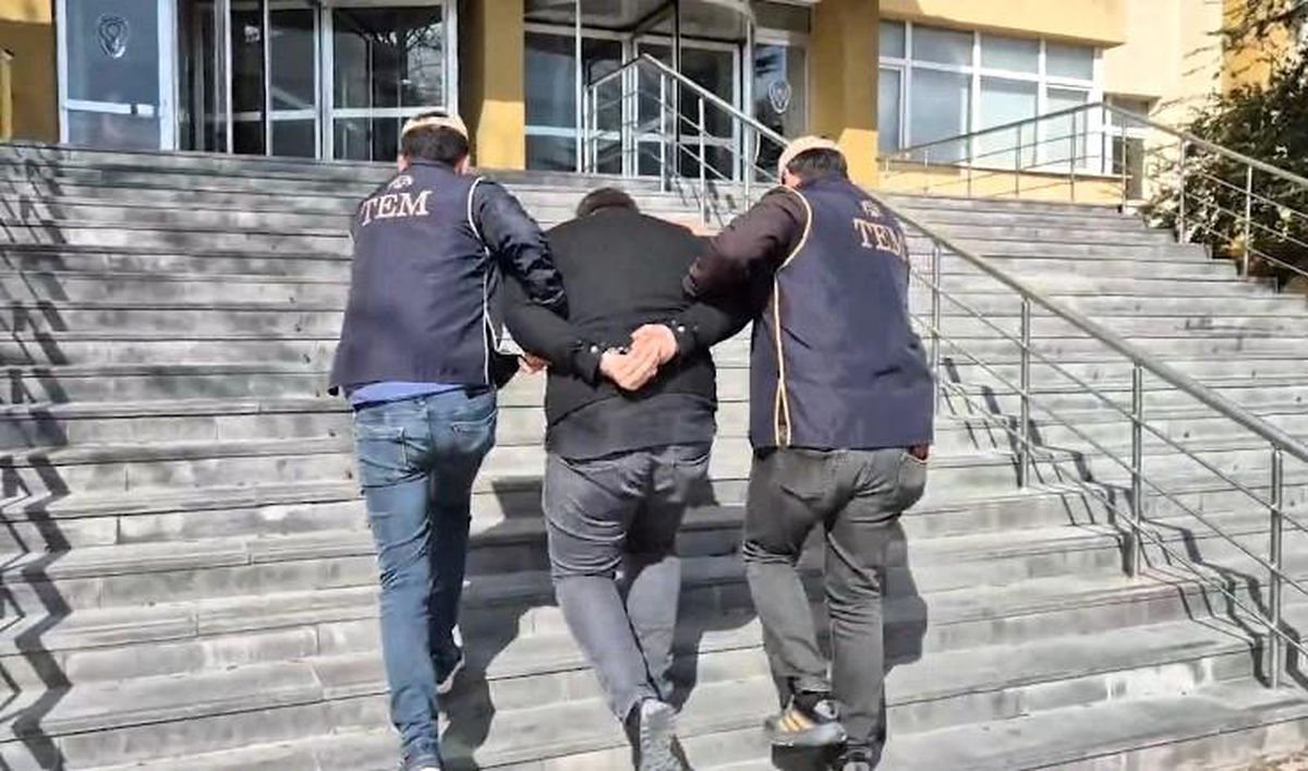 Kayseri'de FETÖ'ye Operasyon: 3 Gözaltı