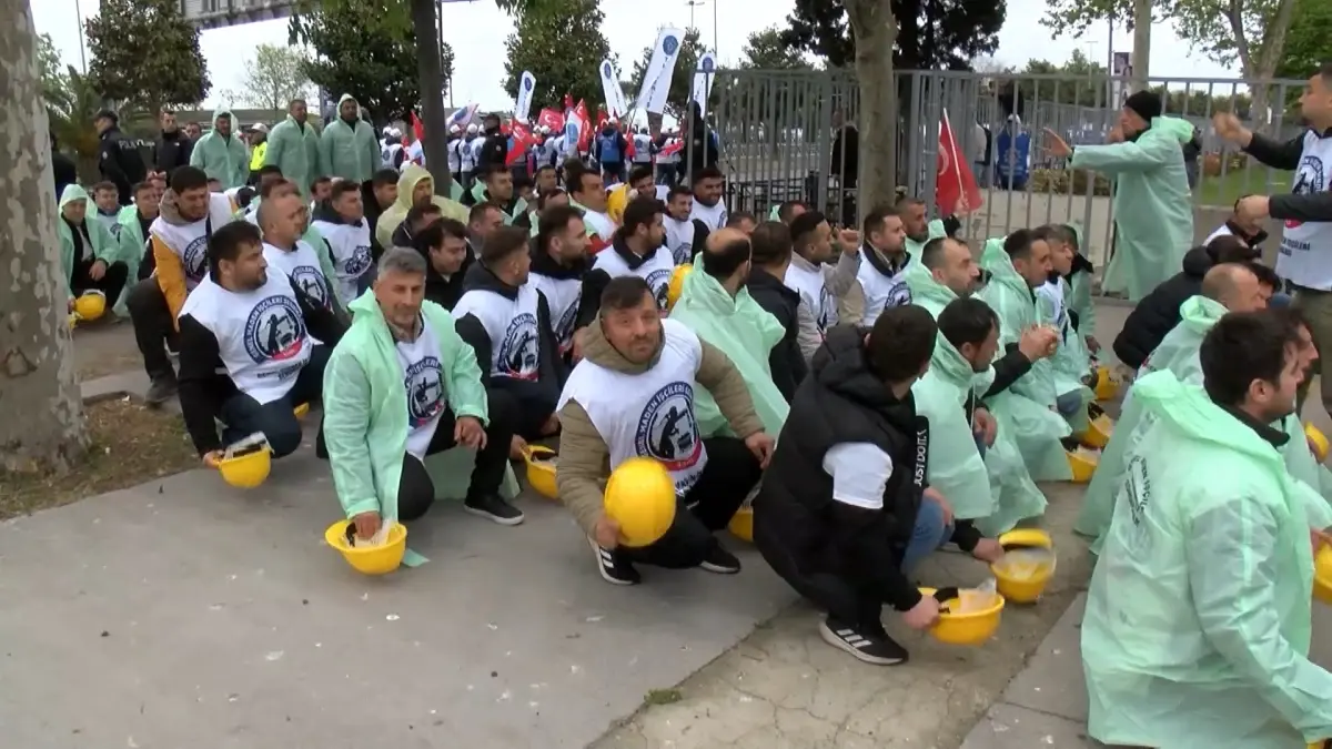 Kartal'da 1 Mayıs Kutlamaları Sağanak Yağış Nedeniyle Kısa Sürdü
