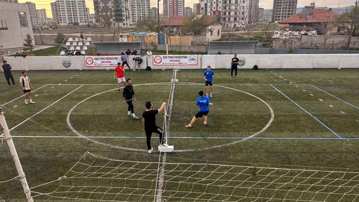 Kayseri'de Ayak Tenisi Turnuvası Sona Eriyor