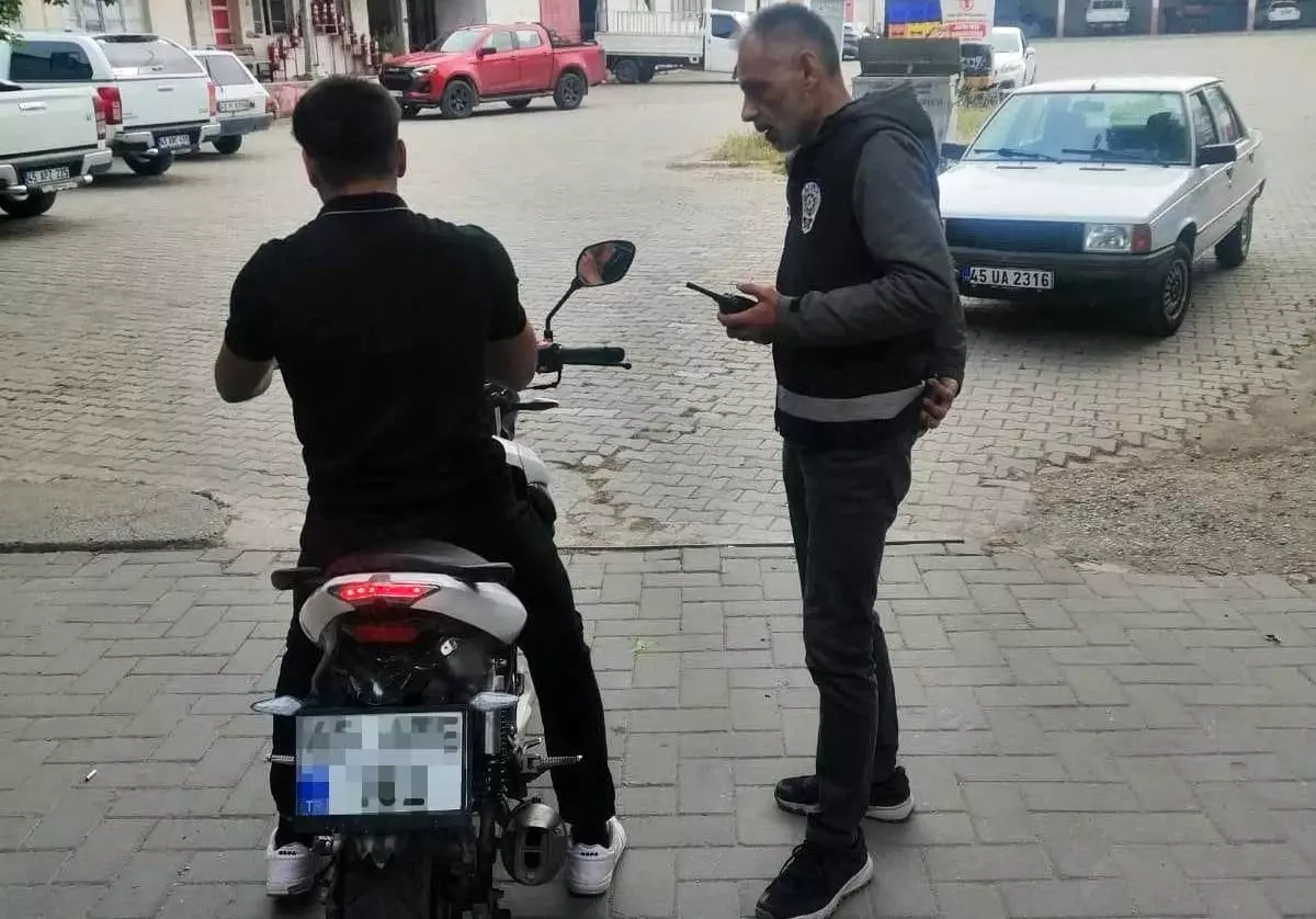 Manisa'da Motosiklet Denetimlerinde 1 Milyon TL Ceza Kesildi