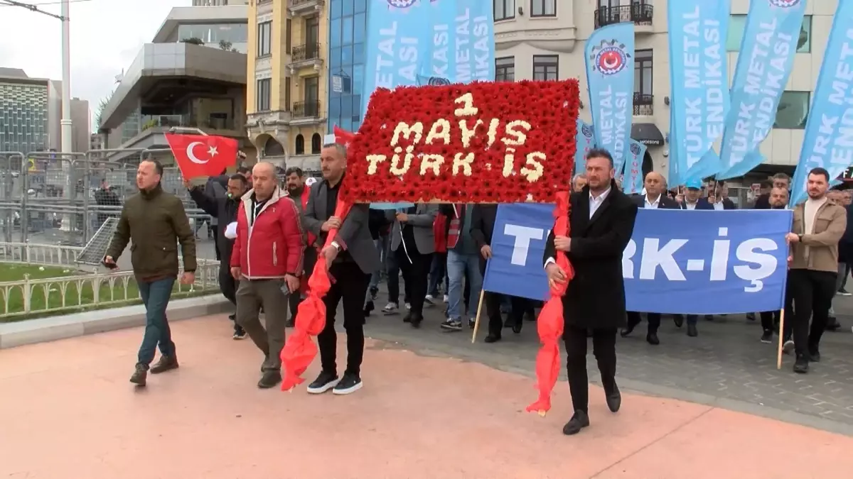 Taksim'de 1 Mayıs Emek ve Dayanışma Günü Kutlandı