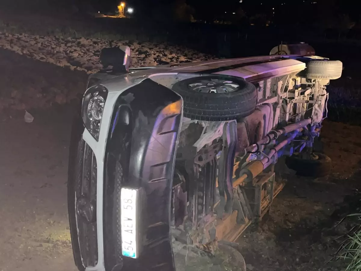 Yolcu Minibüsü Şarampole Yuvarlandı: 9 Yaralı