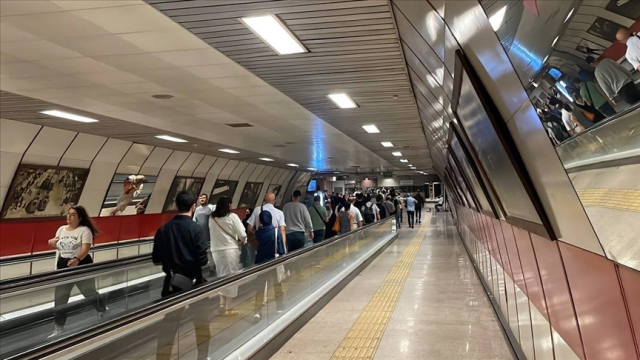 TRAFİĞE KAPALI YOLLAR || 1 Mayıs 2025 Perşembe günü İstanbul'da metro ve metrobüsler çalışıyor mu, hangi yollar trafiğe kapalı? TRAFİĞE KAPALI YOLLAR || 1 Mayıs 2025 Perşembe günü İstanbul'da metro ve metrobüsler çalışıyor mu, hangi yollar trafiğe kapalı?