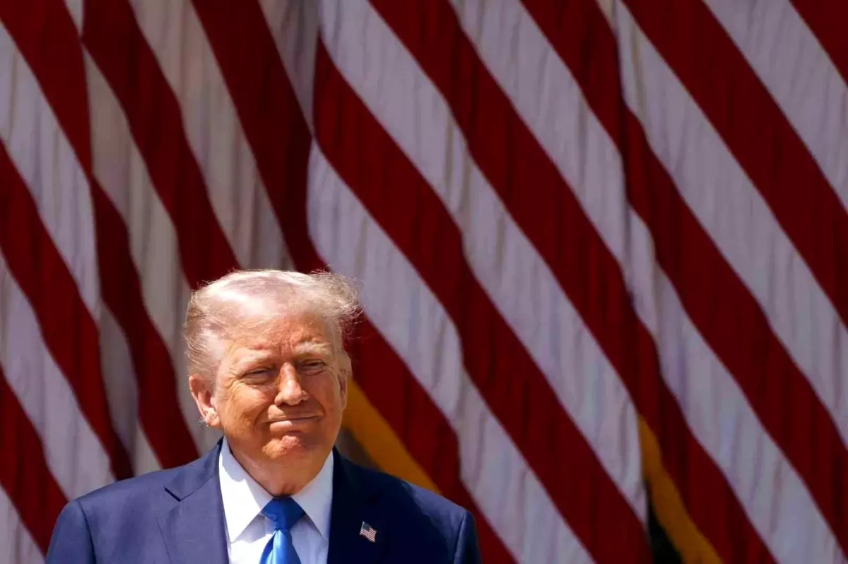 Trump, İran'dan Petrol Satışına Yaptırım Uyarısı Yaptı