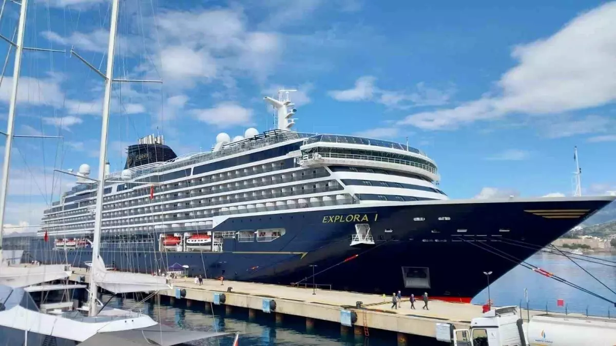 Bodrum'a Gelen 'Explora I' Gemi 590 Yolcu Getirdi