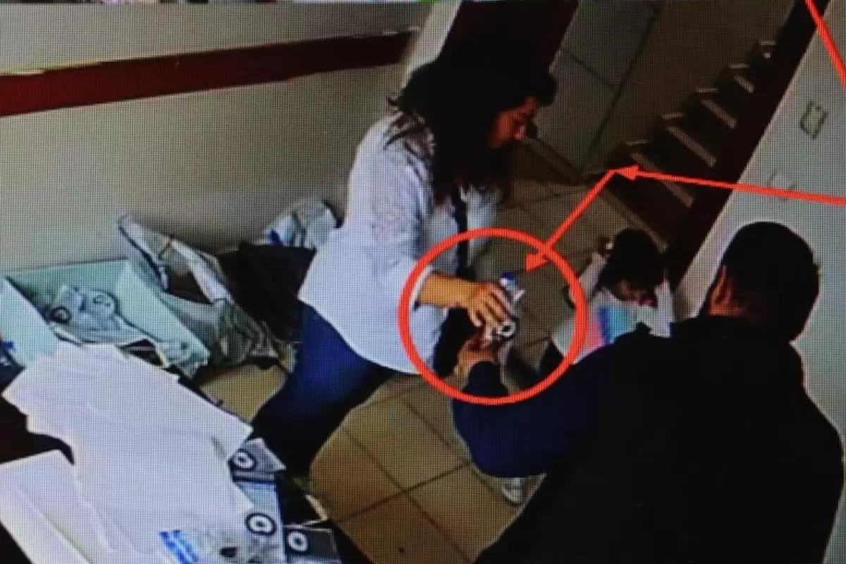 Depremde ölenlerin altınlarını çalan polis ihraç edildi