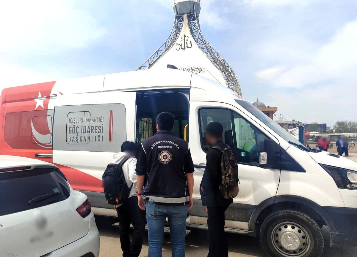 Afyonkarahisar'da Düzensiz Göçmen Operasyonu: 7 Yakalandı