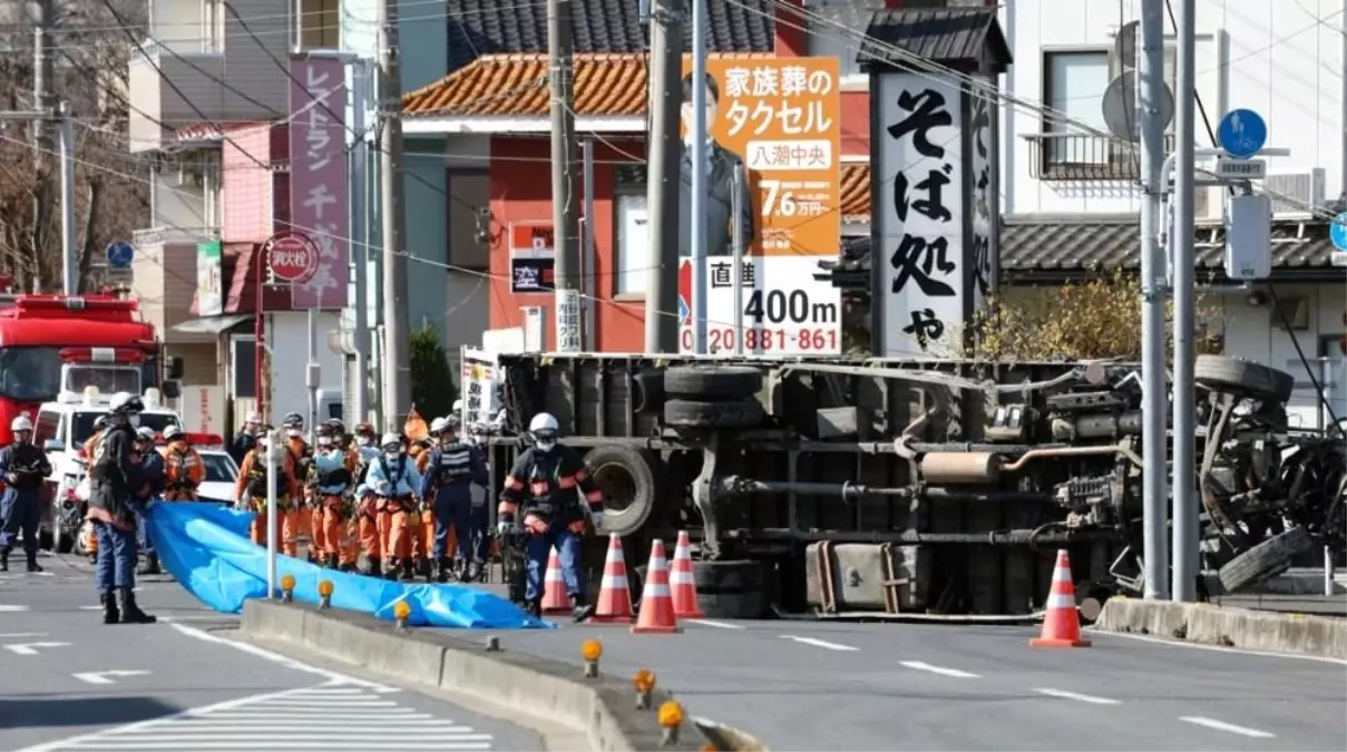 Japonya'da Dev Çukura Düşen Sürücünün Cesedi 3 Ay Sonra Bulundu
