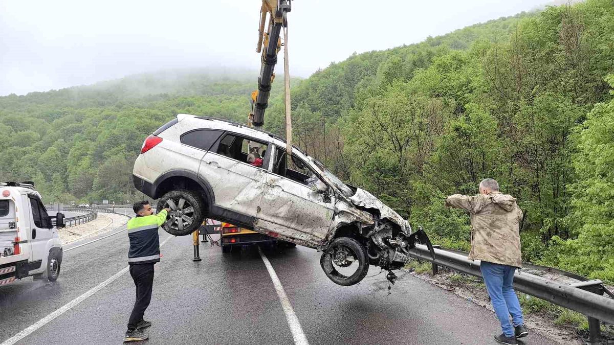 Bursa'da SUV Aracın Ormanlık Alana Uçması Sonucu 1 Ölü, 3 Yaralı