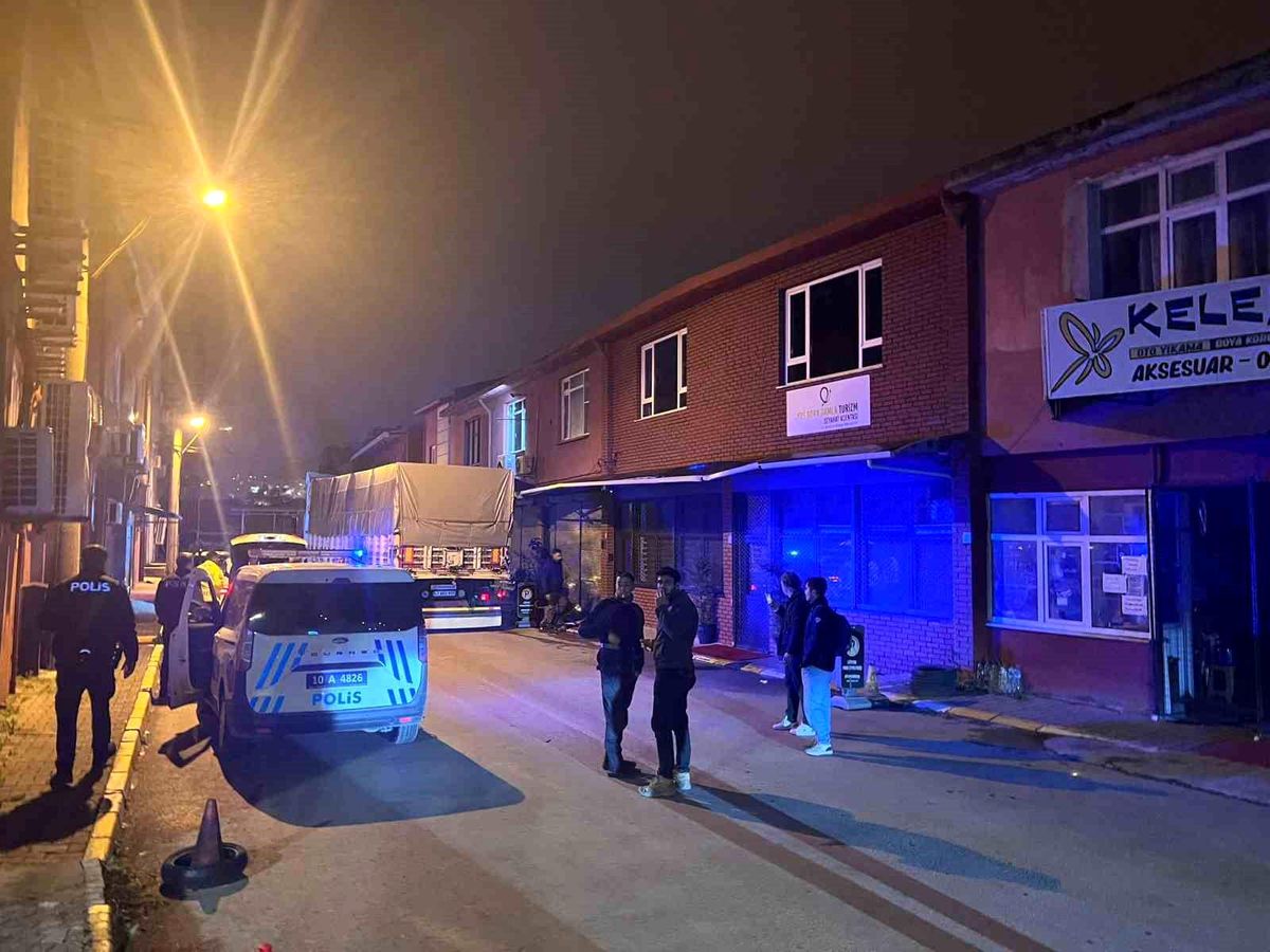 Alkollü Tır Şoförü Balıkesir'de Trafiği Tehdit Etti